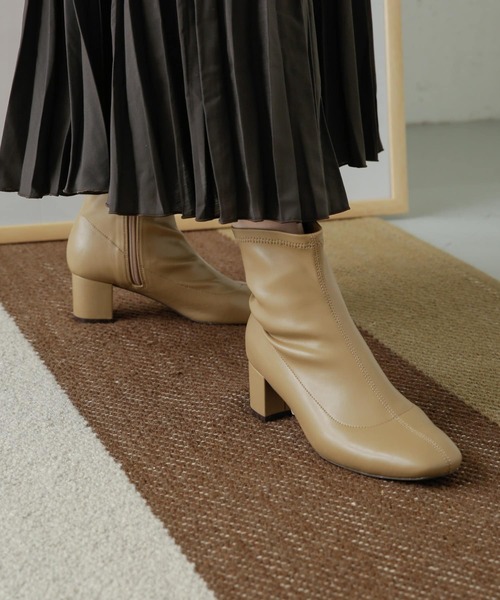 URBAN RESEARCH DOORS(アーバンリサーチドアーズ)の「ストレッチショートブーツ(ブーツ・レディース・ブラック/ベージュ系その他・38/36/37)」の9枚目の写真