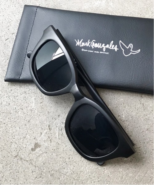 Mark Gonzales（マーク・ゴンザレス）の「MARK GONZALES ART WORK/マークゴンザレス【web限定】　アイコンロゴ入り スケーターアイウエアー（サングラス・メンズ・その他1/その他2/その他3/その他4/その他5/その他6/その他7/その他20/その他12/その他9/その他18/その他17/その他16/その他15/その他14/その他21/その他19/その他13/その他10/その他8/その他11/その他25/その他26/その他22/その他23/その他24・FREE）」の8枚目の写真