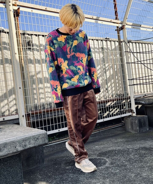 GLOSTER（グロスター）の「【GLOSTER/グロスター】ジャガードボア フリースプルオーバー カウ/カラー迷彩/無地（スウェット・メンズ・ホワイト系その他5/パープル系その他5/ブラック・MEDIUM/LARGE）」の8枚目の写真