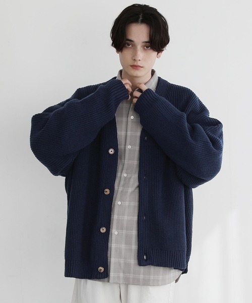 ASTRONOMY（アストロノミー）の「畦編みルーズシルエットカーディガン（カーディガン/ボレロ・メンズ・ブラック/ダークグリーン/ネイビー/ブルー/マスタード/チャコール/グレー系/ブラウン系/グリーン/ロイヤルブルー/レッド/イエロー/杢グレー/ホワイト/パープル/ワイン・S/M/L/XL）」の10枚目の写真