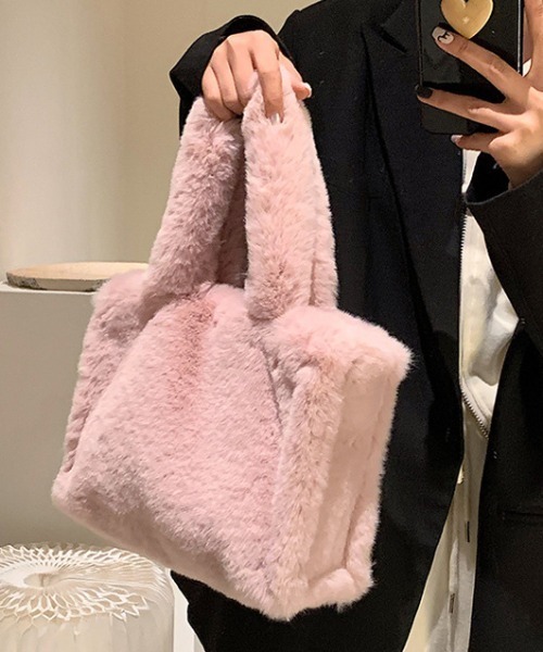 Opinion korean town（オピニオン コリアン タウン）の「fake fur shopping bag（ハンドバッグ・レディース・ホワイト/ブラック/グレー/マスタード/スモークピンク・FREE）」の5枚目の写真