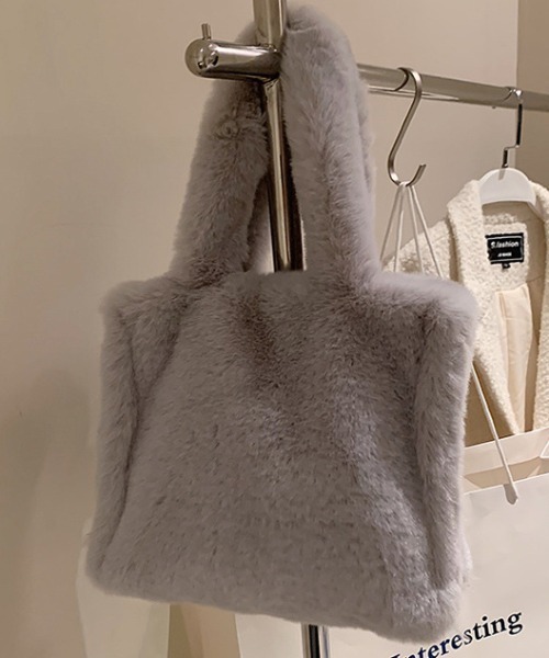 Opinion korean town（オピニオン コリアン タウン）の「fake fur shopping bag（ハンドバッグ・レディース・ホワイト/ブラック/グレー/マスタード/スモークピンク・FREE）」の16枚目の写真