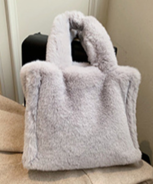 Opinion korean town（オピニオン コリアン タウン）の「fake fur shopping bag（ハンドバッグ・レディース・ホワイト/ブラック/グレー/マスタード/スモークピンク・FREE）」の18枚目の写真