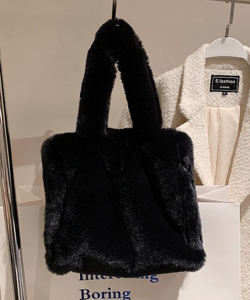 Opinion korean town（オピニオン コリアン タウン）の「fake fur shopping bag（ハンドバッグ・レディース・ホワイト/ブラック/グレー/マスタード/スモークピンク・FREE）」の7枚目の写真
