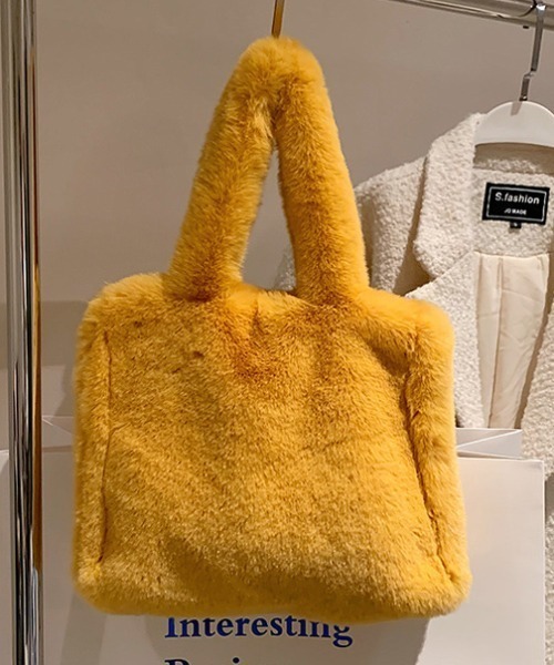 Opinion korean town（オピニオン コリアン タウン）の「fake fur shopping bag（ハンドバッグ・レディース・ホワイト/ブラック/グレー/マスタード/スモークピンク・FREE）」の13枚目の写真