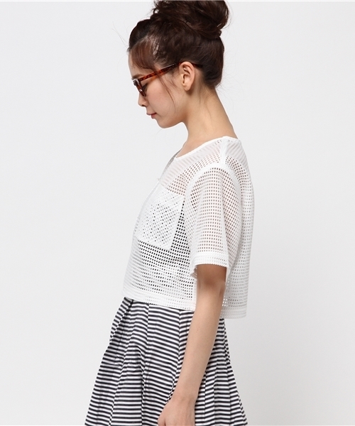 Ray BEAMS（レイビームス）の「Ray BEAMS / スクエアメッシュ クロップドプルオーバー（シャツ/ブラウス・レディース・ホワイト/ネイビー・ONE SIZE）」の7枚目の写真