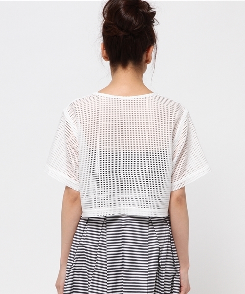 Ray BEAMS（レイビームス）の「Ray BEAMS / スクエアメッシュ クロップドプルオーバー（シャツ/ブラウス・レディース・ホワイト/ネイビー・ONE SIZE）」の8枚目の写真