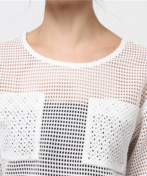 Ray BEAMS（レイビームス）の「Ray BEAMS / スクエアメッシュ クロップドプルオーバー（シャツ/ブラウス・レディース・ホワイト/ネイビー・ONE SIZE）」の10枚目の写真