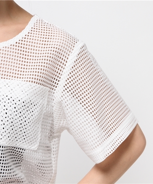 Ray BEAMS（レイビームス）の「Ray BEAMS / スクエアメッシュ クロップドプルオーバー（シャツ/ブラウス・レディース・ホワイト/ネイビー・ONE SIZE）」の3枚目の写真