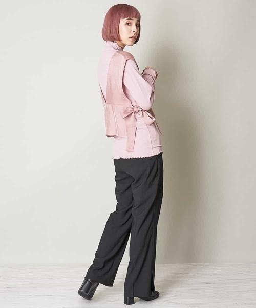 A de a.v.v（アードアー・ヴェ・ヴェ）の「ラメベスト×ハイネックカットソー（Tシャツ/カットソー・レディース・アイボリー/ブラック/ライトピンク・39）」の6枚目の写真