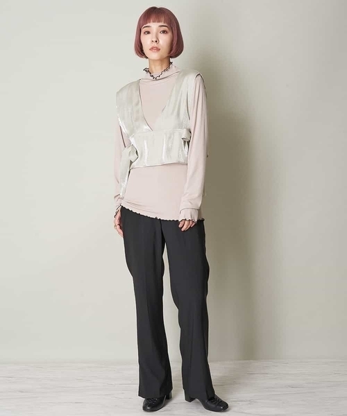 A de a.v.v（アードアー・ヴェ・ヴェ）の「ラメベスト×ハイネックカットソー（Tシャツ/カットソー・レディース・アイボリー/ブラック/ライトピンク・39）」の7枚目の写真