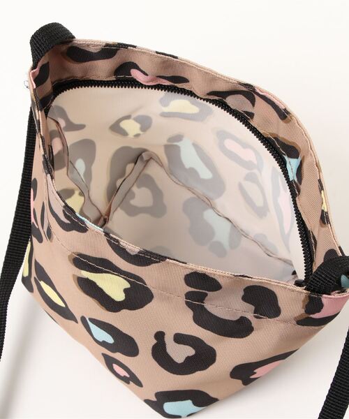 nina mew（ニーナミュウ）の「ヒョウ柄ミニポシェット（ショルダーバッグ・レディース・ブラウン/マルチ・ﾌﾘ-）」の3枚目の写真