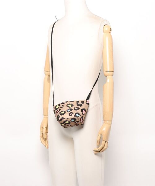 nina mew（ニーナミュウ）の「ヒョウ柄ミニポシェット（ショルダーバッグ・レディース・ブラウン/マルチ・ﾌﾘ-）」の6枚目の写真