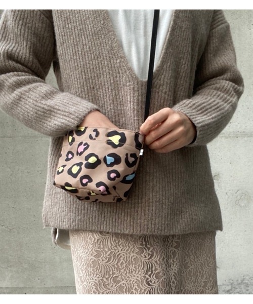 nina mew（ニーナミュウ）の「ヒョウ柄ミニポシェット（ショルダーバッグ・レディース・ブラウン/マルチ・ﾌﾘ-）」の10枚目の写真