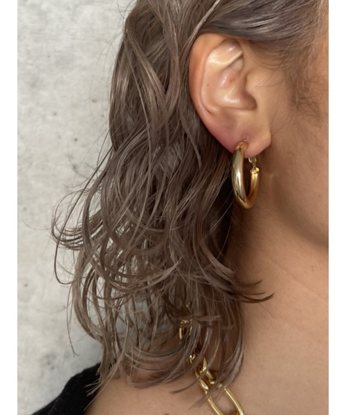 EGOIST（エゴイスト）の「チューブフープピアス（ピアス（両耳用）・レディース・シルバー/ゴールド・FREE）」の2枚目の写真