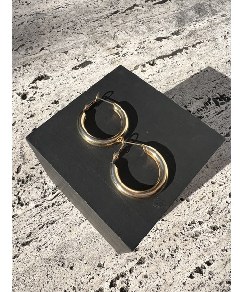 EGOIST（エゴイスト）の「チューブフープピアス（ピアス（両耳用）・レディース・シルバー/ゴールド・FREE）」の3枚目の写真