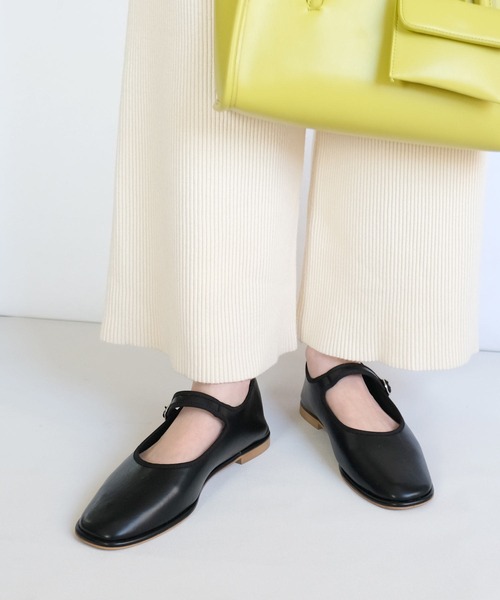 AmiAmi（アミアミ）の「カンフーシューズ/ストラップパンプス/バレエシューズ（バレエシューズ・レディース・ブラック/アイボリー/ゼブラ・LL/S/M/L）」の6枚目の写真