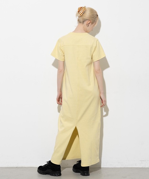 X-girl（エックスガール）の「COLLEGE LOGO S/S MAXI DRESS（ワンピース・レディース・イエロー/アッシュ/チャコール・S/M）」の6枚目の写真