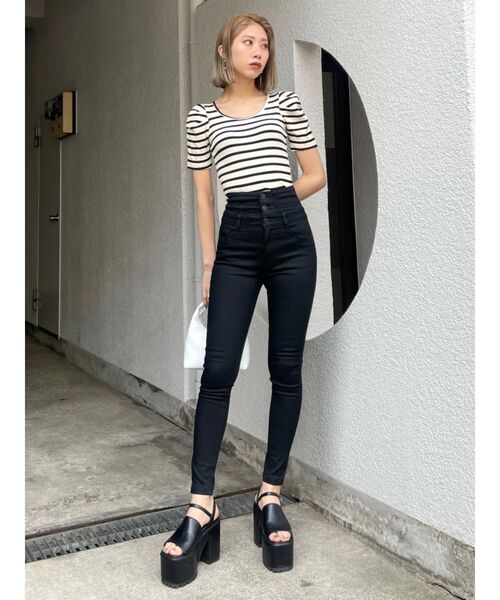 EMODA（エモダ）の「ボリュームトゥサンダル（サンダル・レディース・ホワイト/ブラック・SMALL/MEDIUM/LARGE）」の3枚目の写真