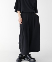 タッククロップドパンツ