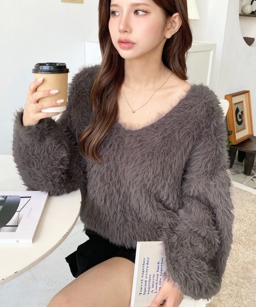 moment+（モーメントプラス）の「Vネックバルーンスリーブロング