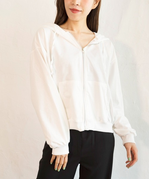 Alite cloth(アリーテクロス)の「ショート丈フルジップパーカー(パーカー・レディース・ホワイト/チャコールグレー/ライトグレー/ブラック/サックスブルー/ピンク/グリーン/ライトグリーン・FREE)」の2枚目の写真