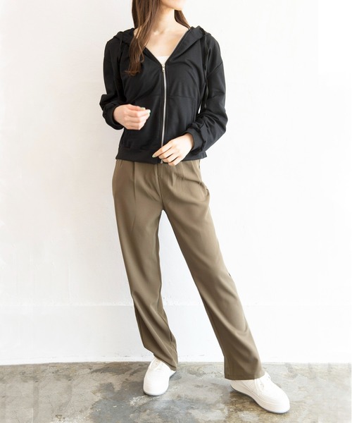 Alite cloth(アリーテクロス)の「ショート丈フルジップパーカー(パーカー・レディース・ホワイト/チャコールグレー/ライトグレー/ブラック/サックスブルー/ピンク/グリーン/ライトグリーン・FREE)」の20枚目の写真
