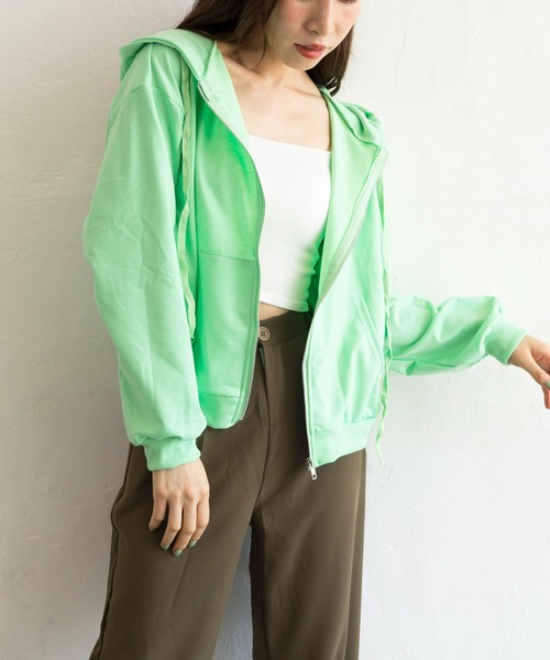 Alite cloth(アリーテクロス)の「ショート丈フルジップパーカー(パーカー・レディース・ホワイト/チャコールグレー/ライトグレー/ブラック/サックスブルー/ピンク/グリーン/ライトグリーン・FREE)」の11枚目の写真