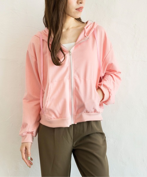 Alite cloth(アリーテクロス)の「ショート丈フルジップパーカー(パーカー・レディース・ホワイト/チャコールグレー/ライトグレー/ブラック/サックスブルー/ピンク/グリーン/ライトグリーン・FREE)」の14枚目の写真