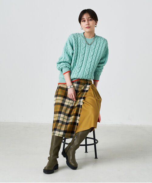 NOLLEY’S（ノーリーズ）の「◇【WEB限定カラーあり】【OLDDERBY KNITWEAR】別注アランケーブル配色プルオーバーニット（ニット/セーター・レディース・チャコールグレー/ライトブルー/ブラウン/オフホワイト・FREE）」の19枚目の写真