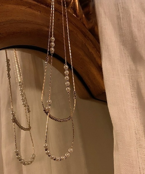 LAC-VERT（ラック・ヴェール）の「ゴールドダブルパールネックレス（ネックレス・レディース・ゴールド・FREE）」の4枚目の写真