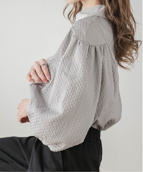 AMELY（エミリー）の「ボリュームスリーブトップス（シャツ/ブラウス・レディース・ブラック/ホワイト/グリーン/グレイッシュベージュ/グレー/イエロー/ピンク・フリー）」の14枚目の写真