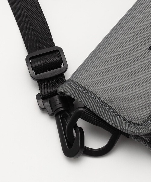 WILD THINGS(ワイルドシングス)の「WILD THINGS/ワイルドシングス Device Holder M/デバイスホルダーM(ショルダーバッグ・メンズ・ブラック/グレー・ONE SIZE)」の9枚目の写真