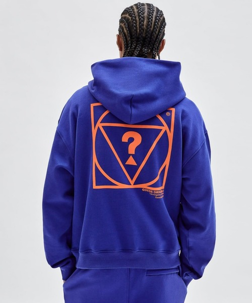 Guess(ゲス)の「GUESS Originals Big Question? Logo Hoodie(パーカー・メンズ・グリーン/ブラック/ブルー・LARGE/SMALL/MEDIUM/X-LARGE)」の3枚目の写真