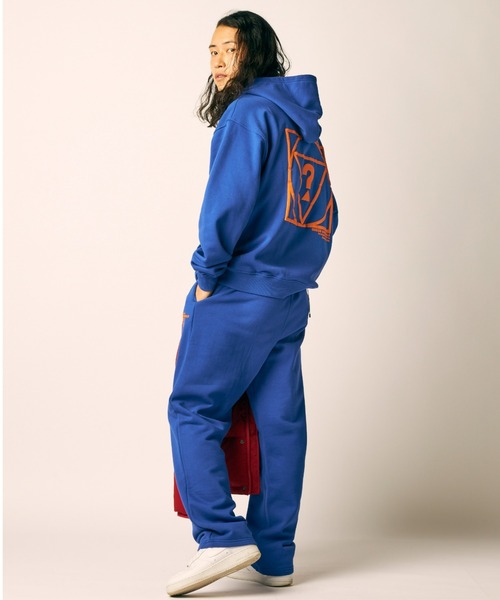 Guess(ゲス)の「GUESS Originals Big Question? Logo Hoodie(パーカー・メンズ・グリーン/ブラック/ブルー・LARGE/SMALL/MEDIUM/X-LARGE)」の21枚目の写真