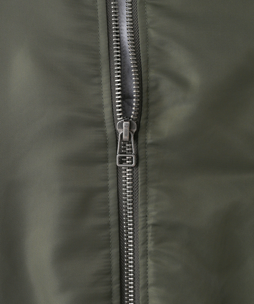 B.C STOCK（ベーセーストック）の「MA-1 ミリタリーベスト（ブルゾン・メンズ・ブラック/カーキ・MEDIUM/LARGE）」の21枚目の写真