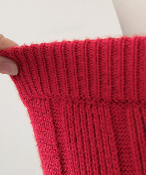 titivate(ティティベイト)の「Iラインリブニットスカート(スカート・レディース・チャコール/グレイッシュベージュ/レッド/ブラック・S/L/M)」の16枚目の写真