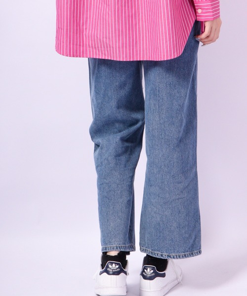 attiree(アティレー)の「attiree デニム 裾スリットパンツ(デニムパンツ・レディース・ブルー/インディゴブルー・S/M/L/XS)」の4枚目の写真