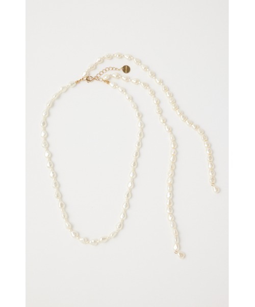 MOUSSY（マウジー）の「【HOLIDAY COLLECTION】WRAP LIKE F／PEARL ネックレス（ネックレス・レディース・オフホワイト・FREE）」の4枚目の写真