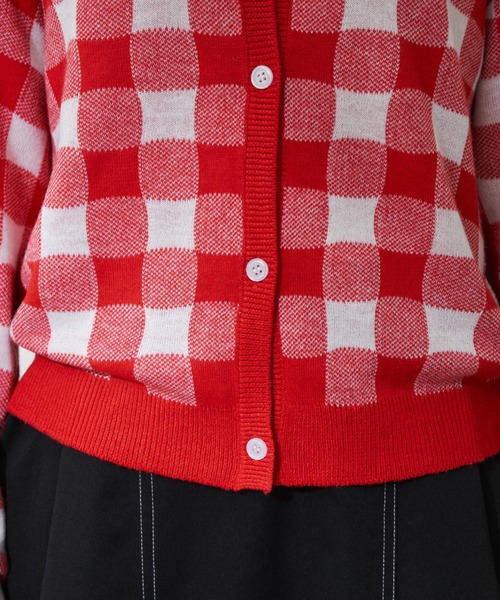 MERLOT（メルロー）の「柔らかい肌触り　ギンガムチェックカーディガン（カーディガン/ボレロ・レディース・レッド/ライトブルー・FREE）」の3枚目の写真
