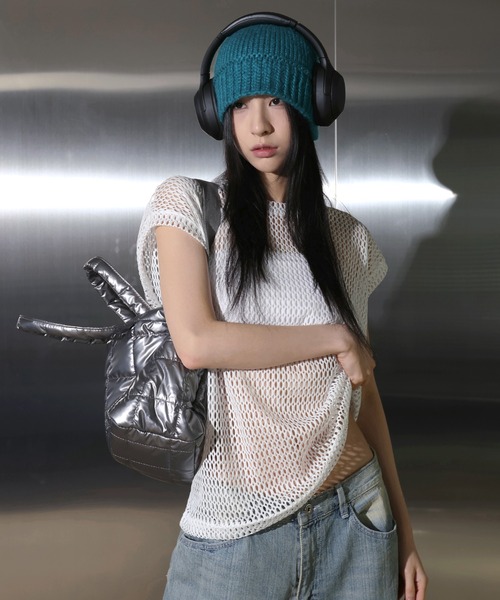 FOLLOWIN（フォロウィン）の「メタリックダウン2WAYバッグ（ショルダーバッグ・レディース・シルバー/ブラック/ゴールド・ONE SIZE）」の12枚目の写真