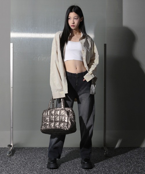 FOLLOWIN（フォロウィン）の「メタリックダウン2WAYバッグ（ショルダーバッグ・レディース・シルバー/ブラック/ゴールド・ONE SIZE）」の16枚目の写真