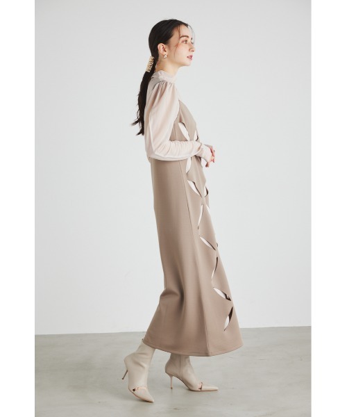 rienda（リエンダ）の「スランティングスリットキャミワンピース（ワンピース・レディース・イエロー/ダークグレー/ベージュ・FREE）」の13枚目の写真