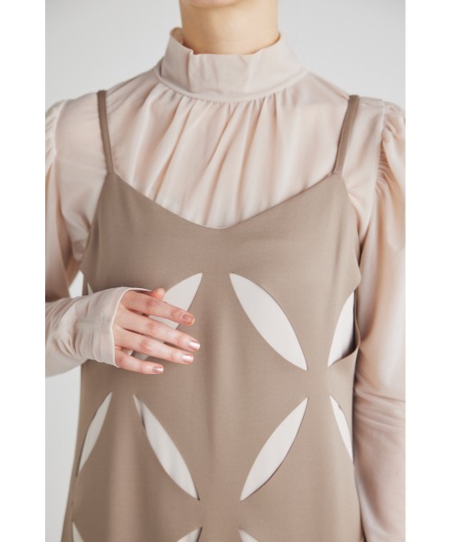 rienda（リエンダ）の「スランティングスリットキャミワンピース（ワンピース・レディース・イエロー/ダークグレー/ベージュ・FREE）」の18枚目の写真