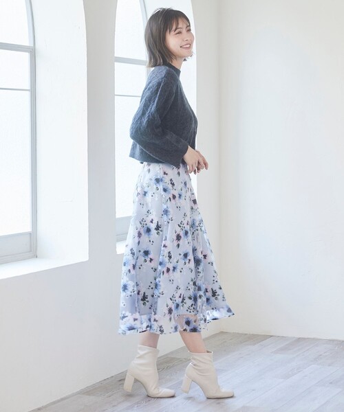 Feroux(フェルゥ)の「【洗える】ケーブルショート丈 ニット(ニット/セーター・レディース・アイボリー系/グレー系/ピンク系/ライトイエロー系・F)」の6枚目の写真