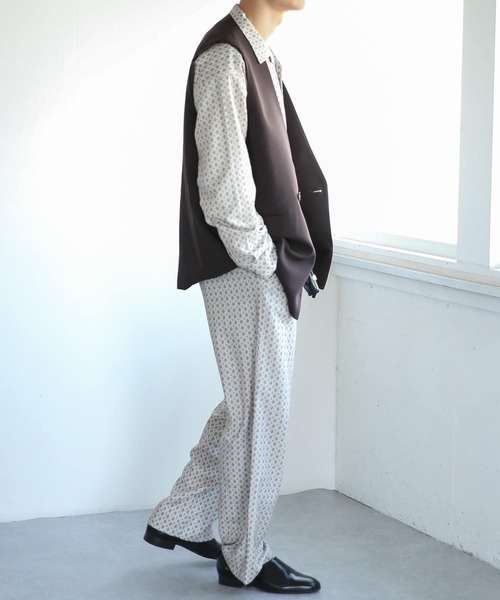 SENSE OF PLACE by URBAN RESEARCH（センスオブプレイスバイアーバンリサーチ）の「『セットアップ対応』『イージーケア』コモンガラダブルタックワイドスラックス（スラックス・メンズ・ブラック/ライトカーキ/ライトベージュ・SMALL/MEDIUM/LARGE）」の11枚目の写真