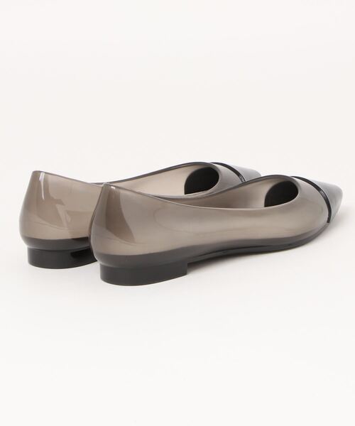 TEMPERATE（テンパレイト）の「KATE （TEMPERATE/テンパレイト） トゥキャップパンプス（パンプス・レディース・ブラック・37/38/39/40/36/41）」の2枚目の写真