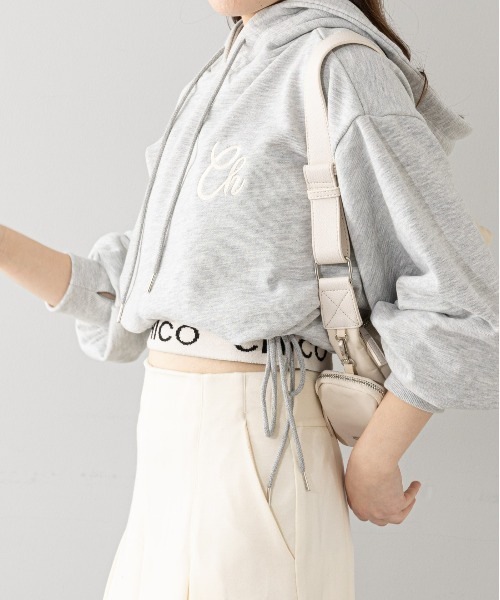 Chico（チコ）の「【2023SS/新色追加】フード裾ドロストChスウェット（スウェット・レディース・アイボリー/ピンク/グレー/ブラック・FREE）」の11枚目の写真