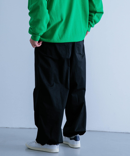 ITEMS URBANRESEARCH（アイテムズ アーバンリサーチ）の「ルーズシルエット スノーパンツ（カーゴパンツ・メンズ・カーキ/ブラック・FREE）」の5枚目の写真