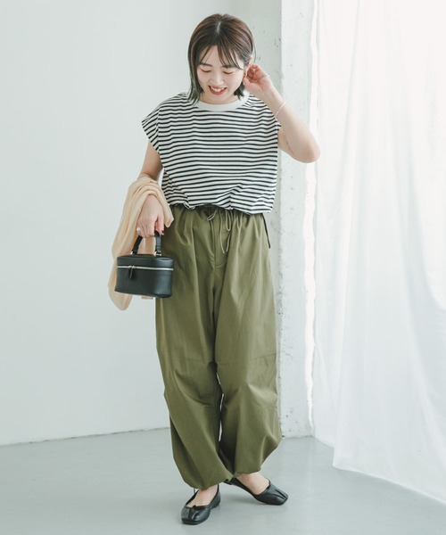 ITEMS URBANRESEARCH（アイテムズ アーバンリサーチ）の「ルーズシルエット スノーパンツ（カーゴパンツ・メンズ・カーキ/ブラック・FREE）」の11枚目の写真